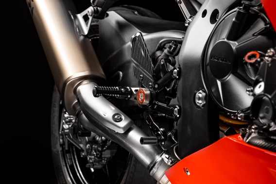 Adjustable Rearsets by Gilles Tooling