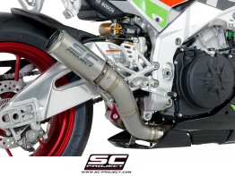 Echappement - Le silencieux SC-Project SC1-R pour la Moto Guzzi V100  Mandello