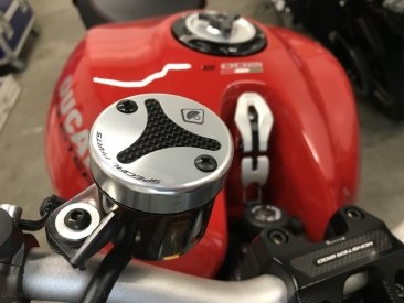 Carbon Inlay Front Brake and Clutch Fluid Tank Cap Set by Ducabike Ducati / 1199 Panigale R / 2013