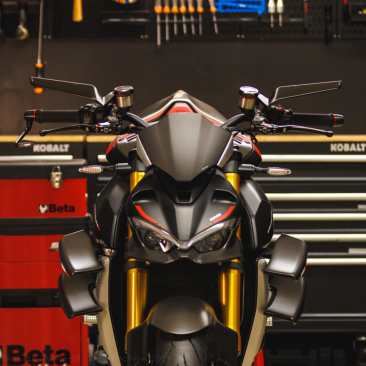  Aprilia / Tuono V4 1100 Factory / 2024