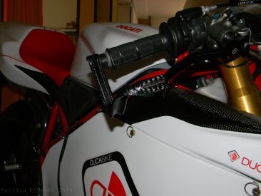 Carbon Fiber Brake Lever Guard by Ducabike Aprilia / RSV4 RR / 2019