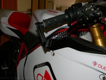 Carbon Fiber Brake Lever Guard by Ducabike Ducati / Streetfighter V4S / 2023