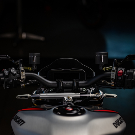 Rizoma Universal "Notch" Front Brake Fluid Tank