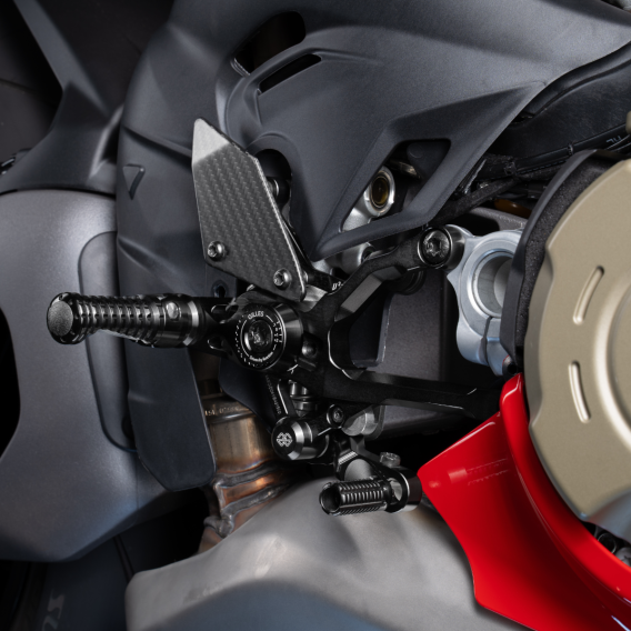 MUE2 Adjustable Rearsets by Gilles Tooling